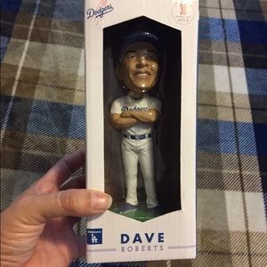 DAVE ROBERTS Bobblehead